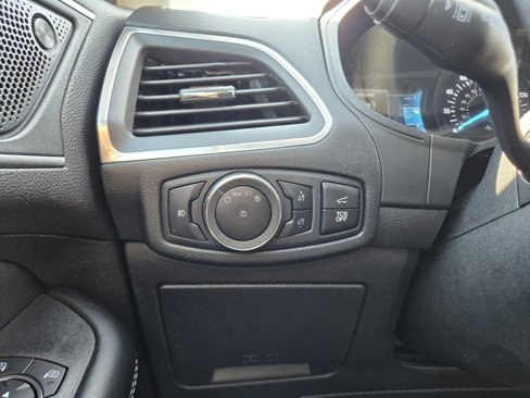 Used 2024 Ford Edge Titanium image 21