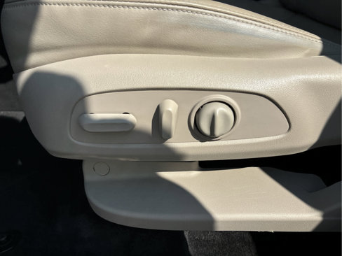 Used 2020 Buick Enclave Essence w/ Sound and Sites Package image 9