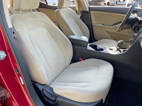 Used 2011 Kia Optima LX image 24