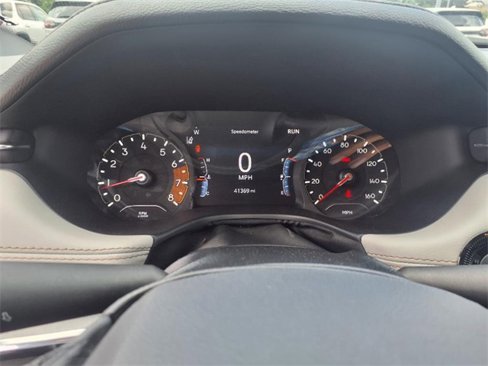 Used 2023 Jeep Compass Limited image 19
