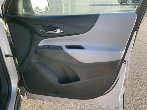 Used 2022 Chevrolet Equinox LS w/ LS Convenience Package image 55