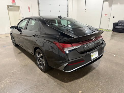 Used 2025 Hyundai Elantra Sport w/ Cargo Package image 7