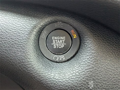 Used 2023 Jeep Cherokee Altitude Lux image 25