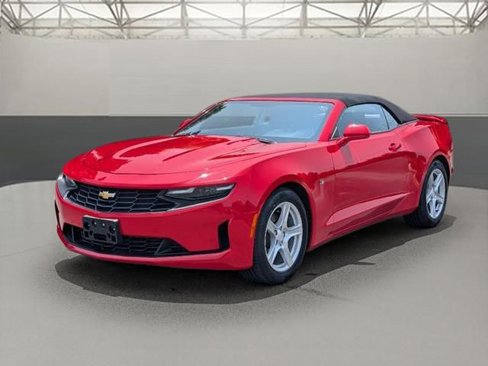Used 2020 Chevrolet Camaro LT image 4