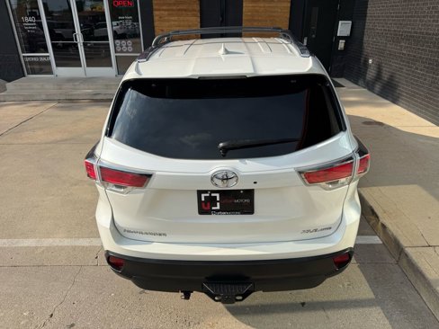 Used 2015 Toyota Highlander XLE image 14