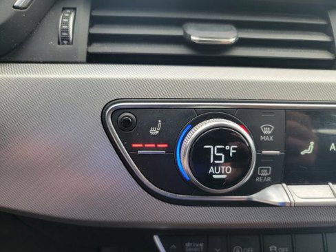 Used 2017 Audi A4 2.0T Premium image 22