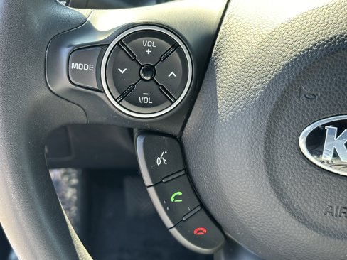 Used 2015 Kia Soul image 23