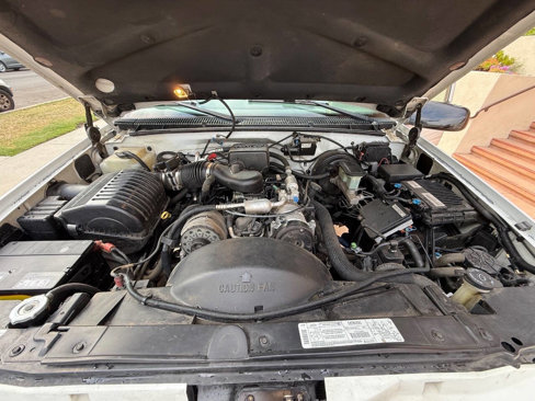 Used 1999 GMC Suburban 2WD w/ Marketing Opt Pkg 3 image 33