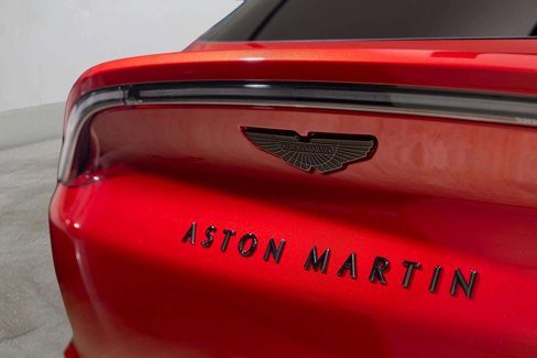Used 2022 Aston Martin DBX image 38
