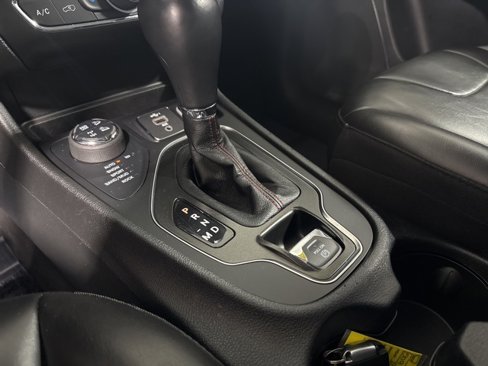 Used 2022 Jeep Cherokee Trailhawk w/ Comfort/Convenience Group image 20