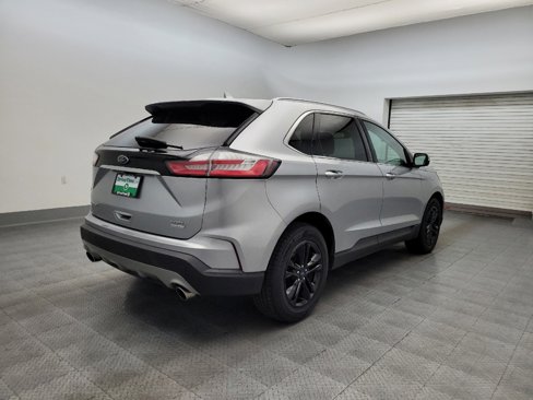 Used 2020 Ford Edge SEL image 9