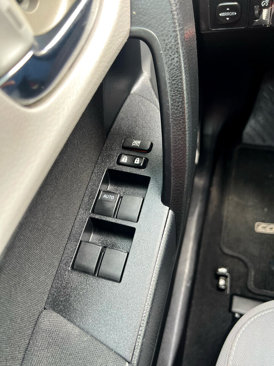 Used 2019 Toyota Corolla LE image 29