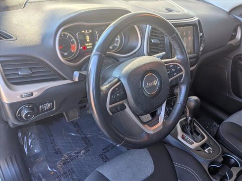 Used 2014 Jeep Cherokee Latitude w/ Cold Weather Group image 10