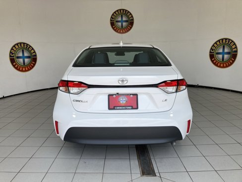 Used 2023 Toyota Corolla LE image 19