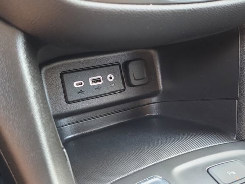 Used 2022 Chevrolet Equinox LT image 31