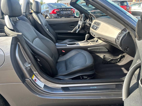 Used 2003 BMW Z4 3.0i image 10