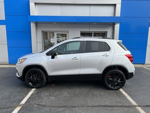 Used 2022 Chevrolet Trax LT w/ Redline Edition image 5