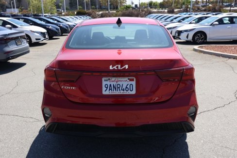 Used 2022 Kia Forte LXS w/ LXS Technology Package image 5