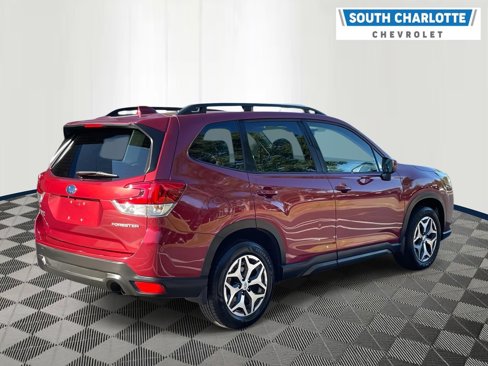 Used 2023 Subaru Forester Premium image 6