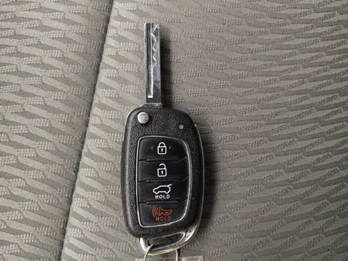 Used 2018 Hyundai Santa Fe Sport image 32