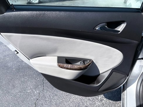 Used 2012 Buick Verano Convenience image 12