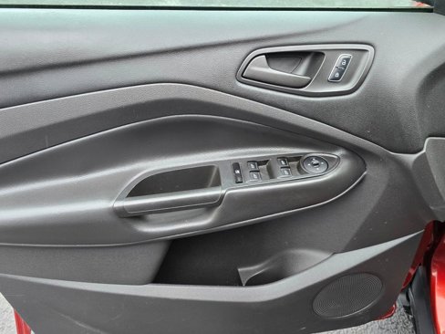 Used 2015 Ford Escape S image 13