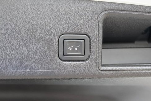 Used 2023 GMC Terrain AT4 image 10