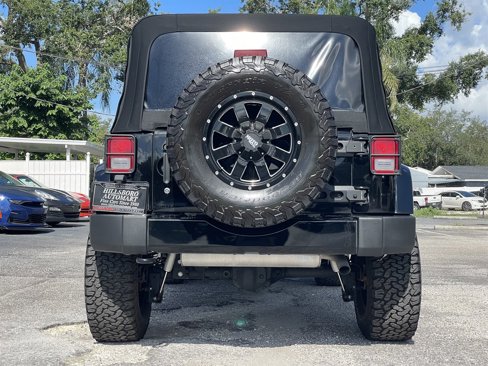 Used 2016 Jeep Wrangler Unlimited Sahara w/ Connectivity Group image 8