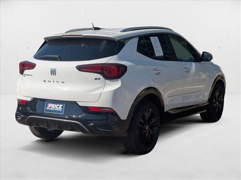 Used 2024 Buick Encore GX Sport Touring image 5