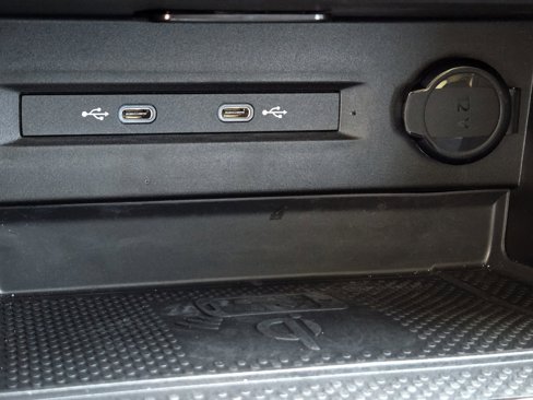 New 2024 Volkswagen Taos SE image 15