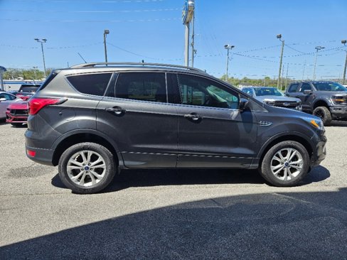 Used 2019 Ford Escape SEL image 7