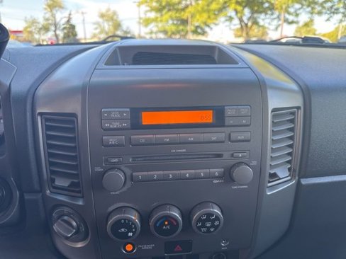 Used 2004 Nissan Titan SE w/ (OF1) SE Off-Road Pkg image 14