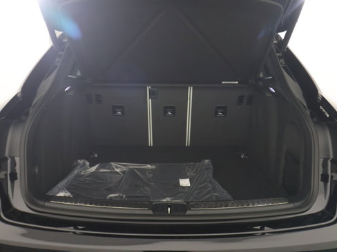 New 2025 Porsche Macan image 21