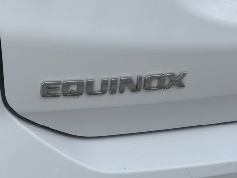 Used 2021 Chevrolet Equinox LS w/ LS Convenience Package image 12
