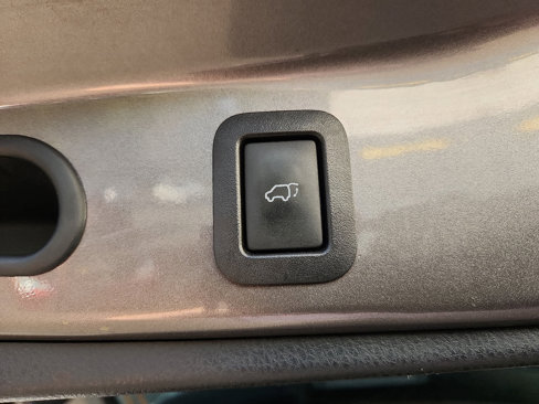 Used 2015 Toyota Highlander XLE image 31