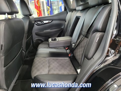 Used 2022 Nissan Rogue Sport SV w/ Technology Package image 8