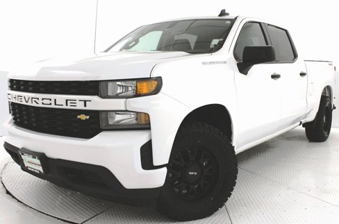 Used 2021 Chevrolet Silverado 1500 Custom image 3