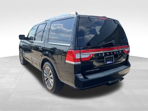 Used 2017 Lincoln Navigator Select image 9