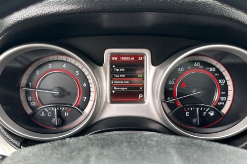 Used 2015 Dodge Journey R/T w/ Flexible Seating Group image 24