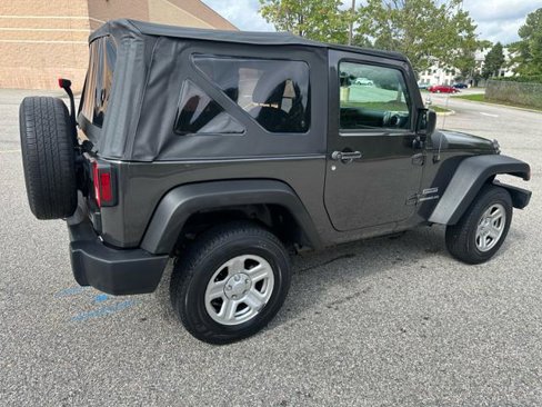 Used 2017 Jeep Wrangler Sport image 31
