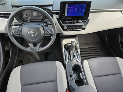 Used 2025 Toyota Corolla XLE image 7