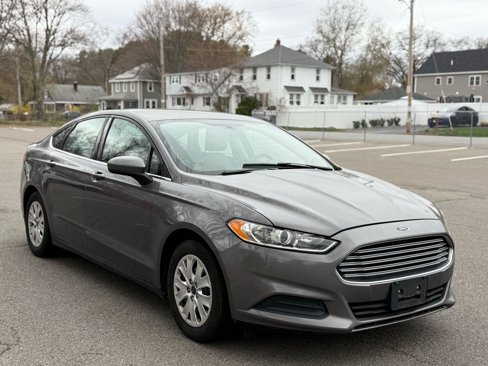 Used 2013 Ford Fusion S image 1