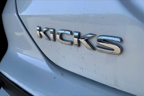 Used 2021 Nissan Kicks SR w/ SR Premium Package image 9