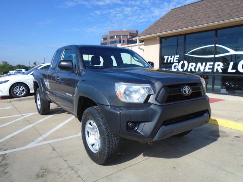 Used 2012 Toyota Tacoma PreRunner image 1