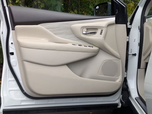 Used 2018 Nissan Murano SL w/ Moonroof Package image 12