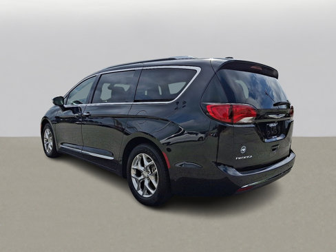 Used 2020 Chrysler Pacifica Limited image 7