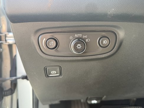 Used 2021 GMC Terrain SLT image 18