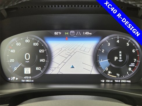 Used 2022 Volvo XC40 T5 R-Design w/ Advanced Package image 28