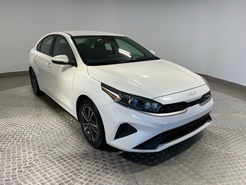Used 2022 Kia Forte LXS w/ LXS Technology Package image 7