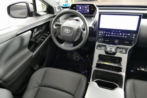 Used 2025 Toyota bZ4X AWD image 23